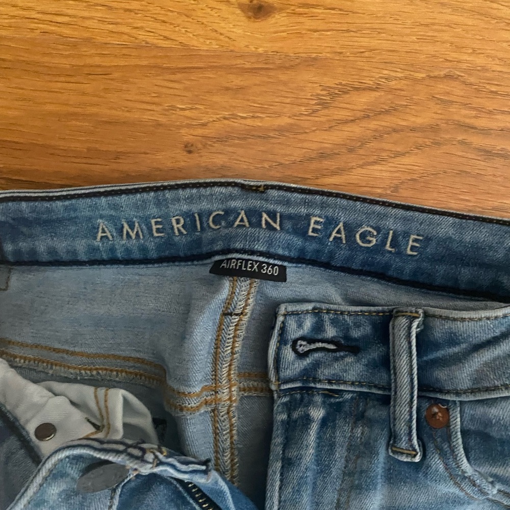 AMERICAN EAGLE Ripped Light wash - Picture 3 of 3
